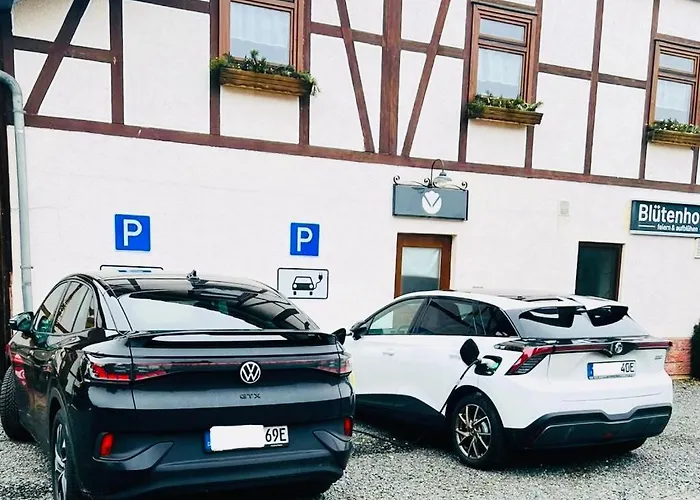 فندق Bluetenhotel Village كُلب