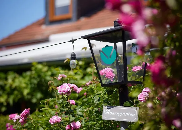 Bluetenhotel Village